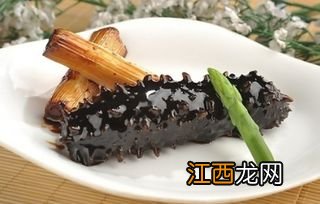 海参水里煮多久