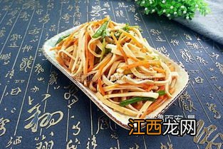 干豆腐卷香葱蘸什么料