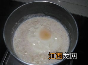 煮稀饭多久放麦片