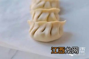 鸡肉香菇饺子放什么素菜