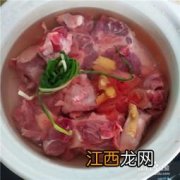 筒子骨炖什么的做法