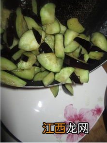 茄子跟什么青菜搭配