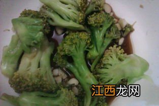 凉拌西兰花发什么醋