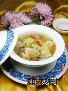 土鸡用什么菇煲汤