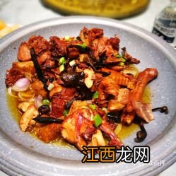 烧小鸡放什么菜好吃