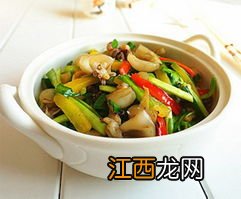 墨鱼用什么菜炒