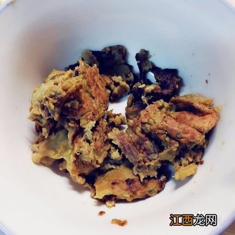 荞麦饼哒着什么吃