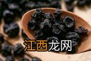 紫菜变成红色还能吃吗 紫菜上面有红色是什么