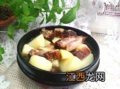 腊排骨炖土豆放什么配菜