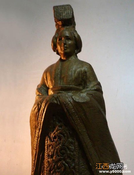 这个乞丐跟武居常说了什么?