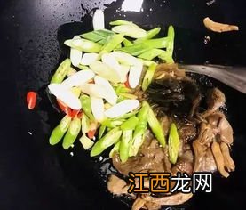 干的牛肝菌怎么炖好吃