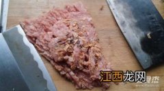 干墨鱼和肉丸子怎么做好吃