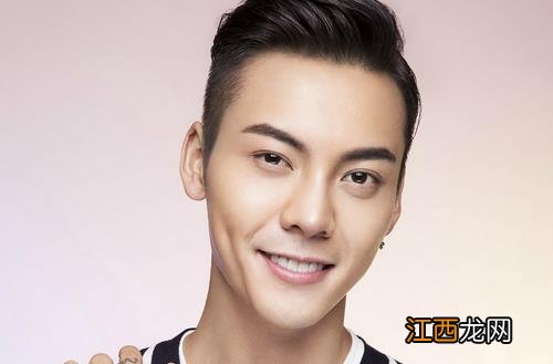 男人年龄不同护肤方式有区别