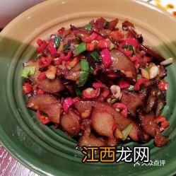 猪脸肉和什么菜炒好吃