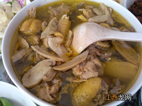 松茸炖鸡什么时候放松茸合适