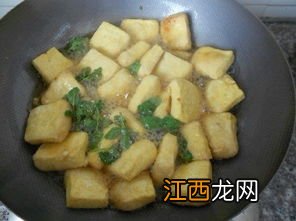 油炸豆腐和什么在一起做好吃