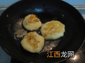 俄餐肉饼煎土豆怎么做