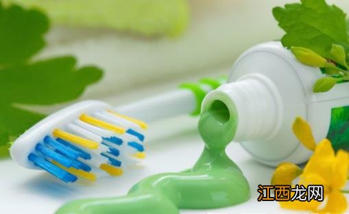 巧用牙膏去黑头 日常去除黑头小技巧推荐