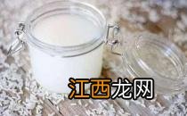 淘米水过滤后洗脸美白肌肤 淘米水功效大揭秘