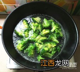 西兰花用什么炝锅好吃