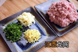 猪肉泥里放什么蔬菜