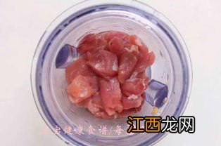 猪肉泥里放什么蔬菜