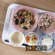 杏鲍菇木耳炒肉不能和什么一起吃吗