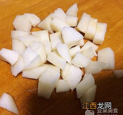 冰糖雪梨枇杷怎么做好吃