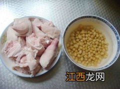 黄豆猪蹄汤都放什么好吃