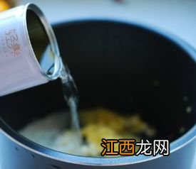 冷饭熬粥的多久