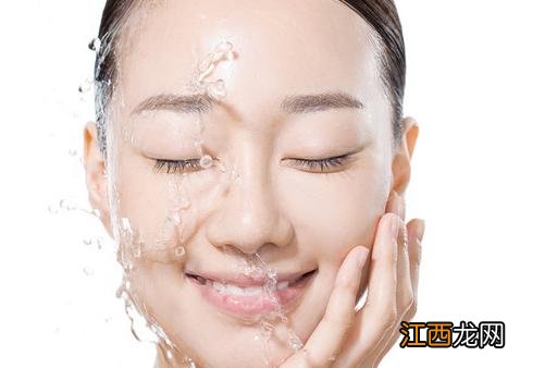 女人每日都有毁容举动