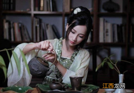 既然米：曹操为什么喜欢抢别人的老婆？