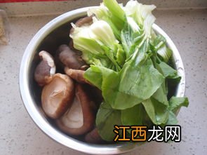 包香菇油菜饺子怎么做