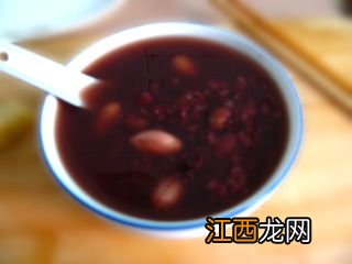 红豆花生黑米粥配什么菜吃