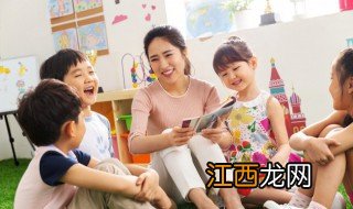 孩子在幼儿园中午不睡觉老师应如何教育 孩子中午不睡觉老师怎么解决