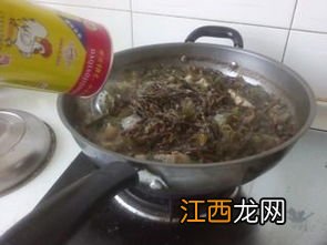 猪肉煮海带放什么调料