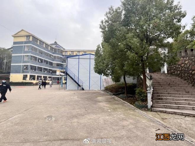 江西高中生胡鑫宇失踪超60天 :被焦灼、无解、谣言裹挟的双亲