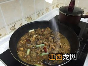 红烧土鸡多久放盐