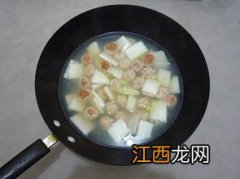 冬瓜圆子汤配什么好吃