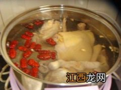 花旗参煲鸡放什么菜