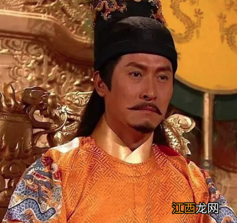 朱元璋深夜批改奏折，宫女送来热粥却被处死