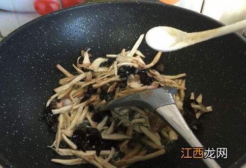 鸡枞菌炒多久熟