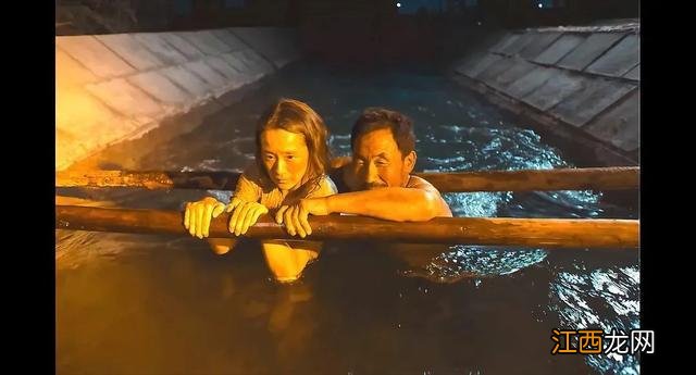 《隐入尘烟》，李睿珺对故乡鸣唱的一曲挽歌