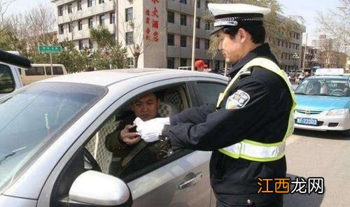 汽车保险过期上路交警不查会知道吗？