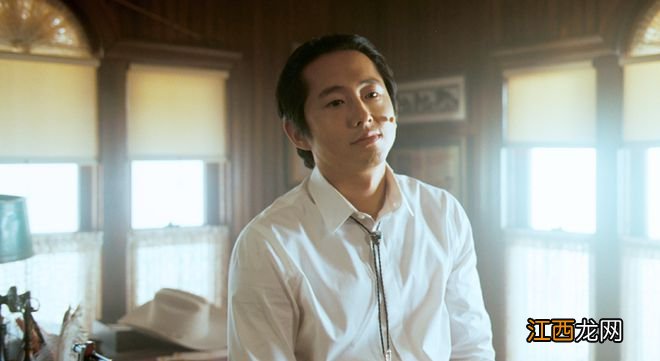 没想到，5年后，他又要凭一部“R级片”，改写恐怖片天花板了