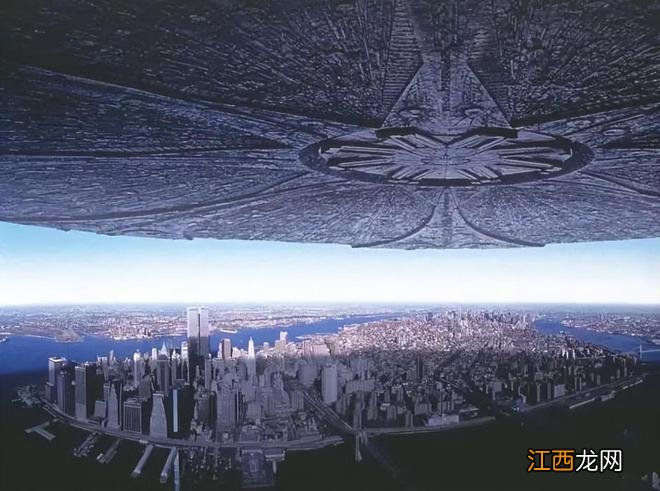 没想到，5年后，他又要凭一部“R级片”，改写恐怖片天花板了