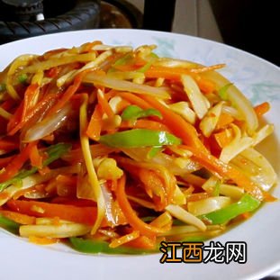 胡萝卜和什么菇炒着吃
