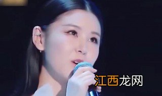 我数着八小时时差忘了自己孤单多久了是什么歌 歌曲八小时时差歌词欣赏