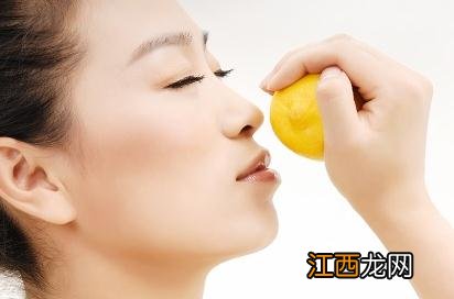 如何让你的眼部保养一步到位