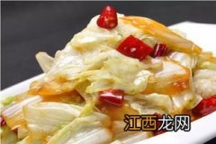 家常菜白菜和什么菜